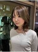 オリーブベージュ