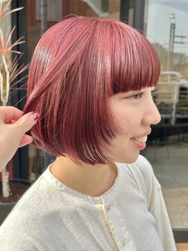 シスタ(SISTA) フェイスレイヤーボブボルドーカラーピンクヘアー【自由が丘】