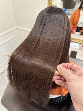 ファクトリーファイブ(Factory5) 髪質改善ストレート|艶髪|大阪梅田駅|20代30代40代