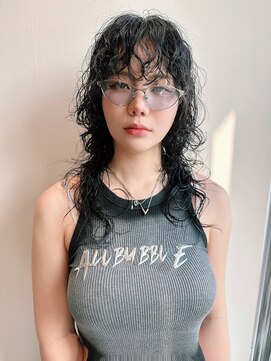 ホロ 渋谷(hollo) ミディアムレイヤーウルフパーマ韓国風パーマ