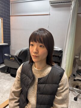 コロレ(COLORE) 外はねミディアムボブ/前髪流しのワイドバング