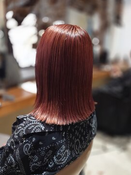 切りっぱなしボブ×ピンクモカカラー