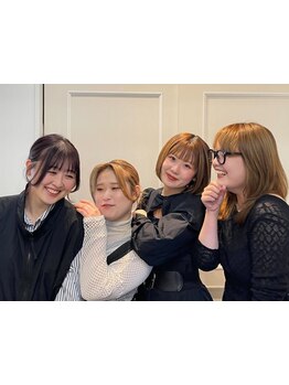 経験豊富な女性が創る安心のスタイル！[ダブルカラー/前髪カット/インナーカラー/レイヤーカット/ボブ］