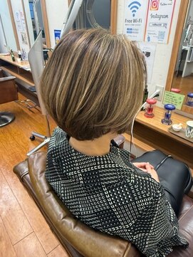 脱白髪ぼかしショート