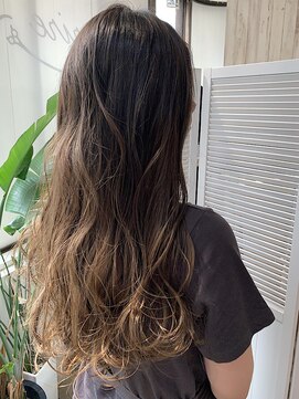 シア(sia) アッシュベージュ×ハイライト☆