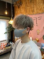 エディ(Edy)&nbsp;ミルクティーベージュマッシュケアブリーチメンズ眉毛カット