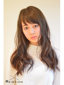 リミックス ヘアー(RE MIX HAIR) ランダムに入れたアッシュ系ハイライト