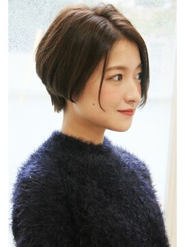 ラグエル(RAGUEL) 【30代40代50代】　耳かけ大人女子ショート　ＲＡＧＵＥＬ