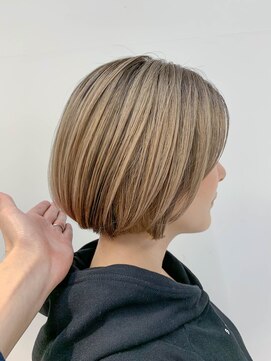 テトヘアー(teto hair) ミルクティベージュ 、ブロンド、ボブ