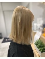 アンダーバーホワイト 京橋店(_WHITE) 切りっぱなしボブ×ケアブリーチ×髪質改善