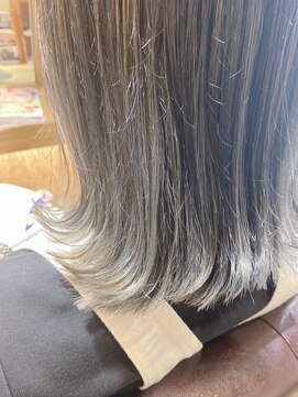 エイト 溝の口店(EIGHT) 【EIGHT溝の口】ホワイトグレーグラデーション