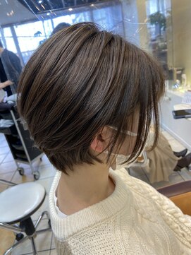 クオリス 上板橋店(QUALIS) 10代20代大人気艶髪ショートボブスタイル【アッシュブラウン】