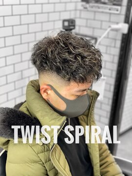 トップバイスリーナイン(TOP by THREE NINE) ツイストスパイラルパーマ