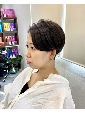 ウクナ(ukuna) ジェンダーレス刈り上げショート