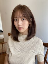 大人かわいいシースルー前髪/顔まわりレイヤー/ピンクベージュ