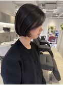暗髪　シアーブラック　大人ボブ　ミニボブカット