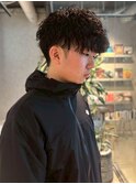 ツイストスパイラルパーマ ツーブロック 束感 20代 マッシュ