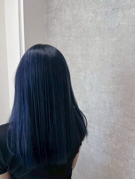 ヘアー ワークス ボナ 前橋店(HAIR WORKS bona.) 暗髪なのに圧倒的な透明感と個性をプラス◎ネイビーロング