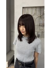 飾らないのに、目が離せない。大人の抜け感と美髪のツヤを纏う、Oarの上質ヘア。【木更津】