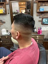 アールズ ヘア(R's hair)&nbsp;MEN’S HAIR/サーフカール/刈り上げセンターパート/印西