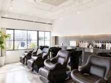 ファイブシーン アオヤマ(5SCENE AOYAMA)の雰囲気（ゆったりと過ごせるシャンプーブース【大人ボブ/襟足ショート】）