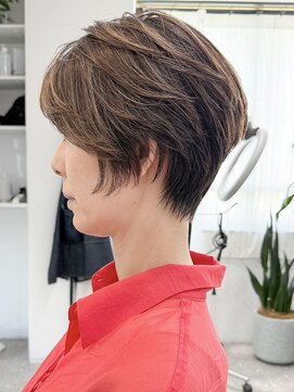 ファチュール(fAture.) 40代50代60代★ハイライト★美しいひし形くびれショート絶壁解消