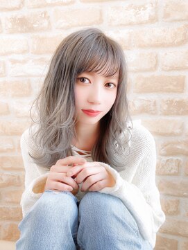 ナチュラルピー 千里丘店(Natural.P) グレージュグラデーションゆるふわミディアム