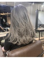 アルカナ 明治神宮前原宿(ARCANA)&nbsp;ホワイトベージュ　ハイライト　インナーカラー　ケアブリーチ