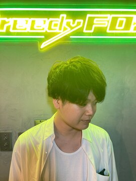 グリーディーフォックス 代々木(Greedy FOX) コンマヘア/センタ-パ-ト/ツイストスパイラル/スキンフェード