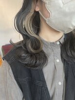 モーブ(MAUVE)&nbsp;ホワイトベージュのイヤリングカラー