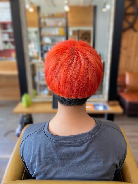 派手髪　オレンジカラー