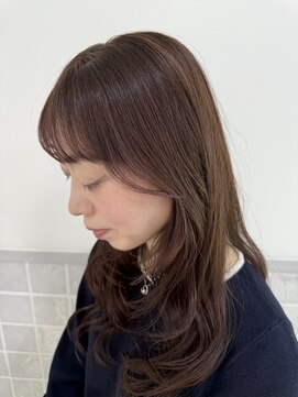 マアム ジー 明大前店(ma'am Zee) ロングレイヤー×明るめ白髪染めスタイル