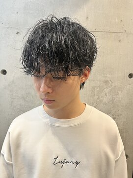 リベルテ グリット(Liberte Grit) マッシュウルフ波巻きパーマパーマサーフカール黒髪束感モテ髪