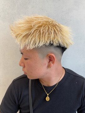 ルースト 西院店(ROOST) 金髪ジェットモヒカン