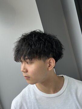 スウェルホワイト(SWELL WHITE) 波巻きパーマ