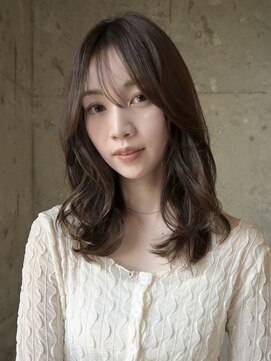 プロス(Pros) 透明感アッシュベージュ/レイヤーミディ/表参道