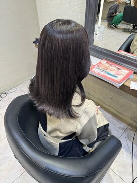 ケンジ 横須賀中央(KENJE) 赤みを抑えた柔らかグレージュカラー