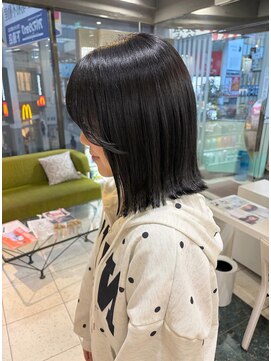 モア 下通店(MORE) 切りっぱなしロブ／Black Gray／地毛風カラー