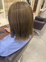 アヴァンス 江坂店(AVANCE.)&nbsp;細めハイライトカラー