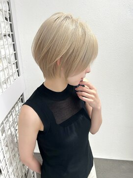 オーロ 千里山店(ORO) 20代30代40代50代髪質改善ハイトーンカラー大人ショート