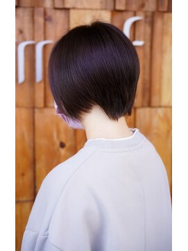 ムゥフ ヘアーアンドアイラッシュ(mouf hair&eyelash) ナチュラルショート×春ピンク