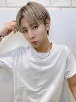 トルネード(TORNADO) 韓国ハイトーンマッシュヘア グレージュセンターパート t1013