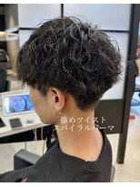 レム 山形2号店(REM)&nbsp;マッシュスタイル×強めツイストスパイラルパーマ