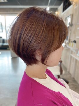 アトリエ エス atelier es HAIRDESIGN ひし形シルエット/上品ショート/白髪染め/白髪ぼかし/大人可愛い