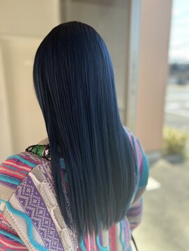 クロエ バイ ラヴィズム 小針店(CLOE by LUVISM) 鮮やかブルー