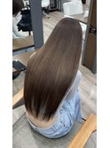 赤みの無い透明感ショコラベージュ