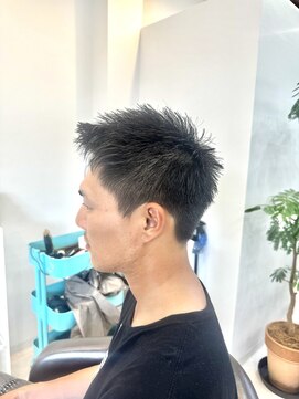 イロ 成田(iLo) 自然な刈り上げショート 15ミリ