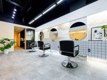 ヌク スタジオ(nuku. studio)の写真/セット面3席の落ち着いた空間で、周りを気にせずじっくり向き合える温もりのプライベートサロン