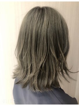 ラポーザヘア(La Pausa Hair) セミディ