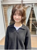 オリーブベージュ